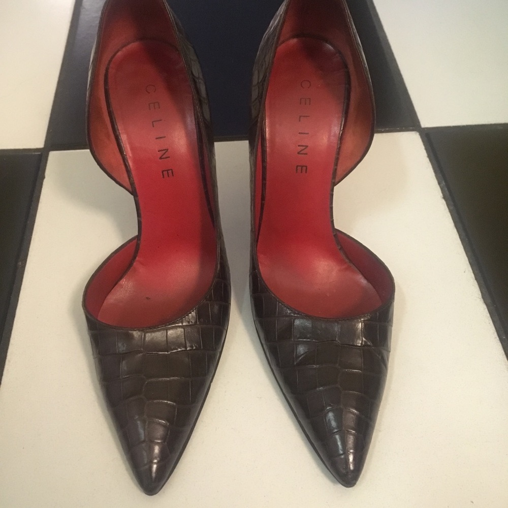 CELINE BROWN EMBOSSED LEATHER PUMPS